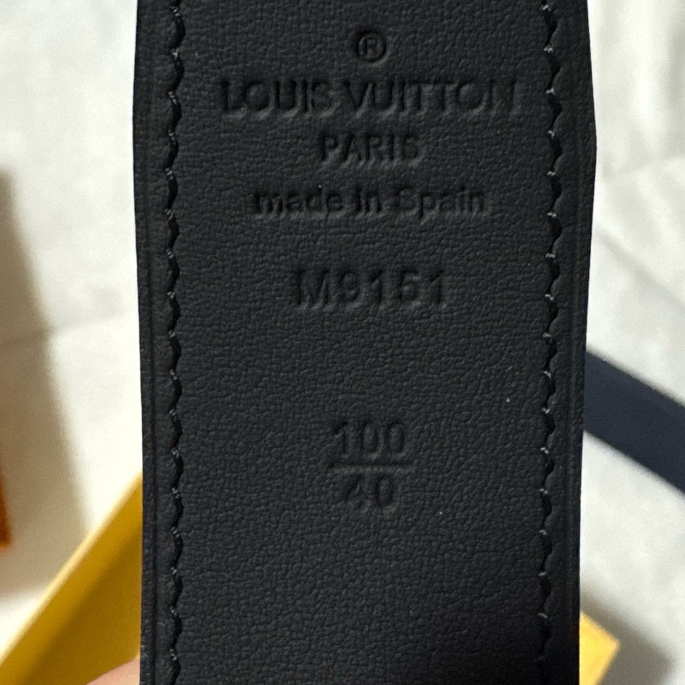 Signature Louis Vuitton reversible Belt. preowned. 100cm - Picture 5 of 8